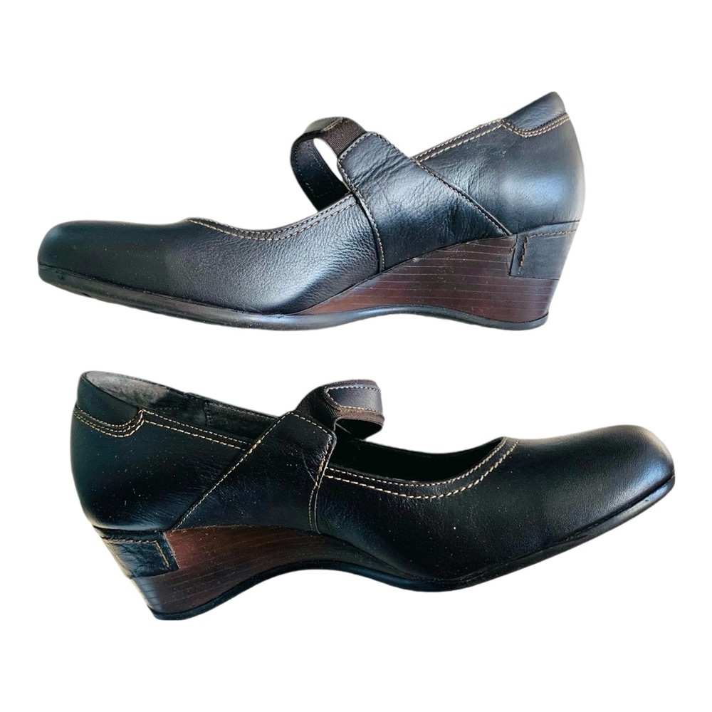 Spring Step Black Leather Mary Jane Wedge Heels